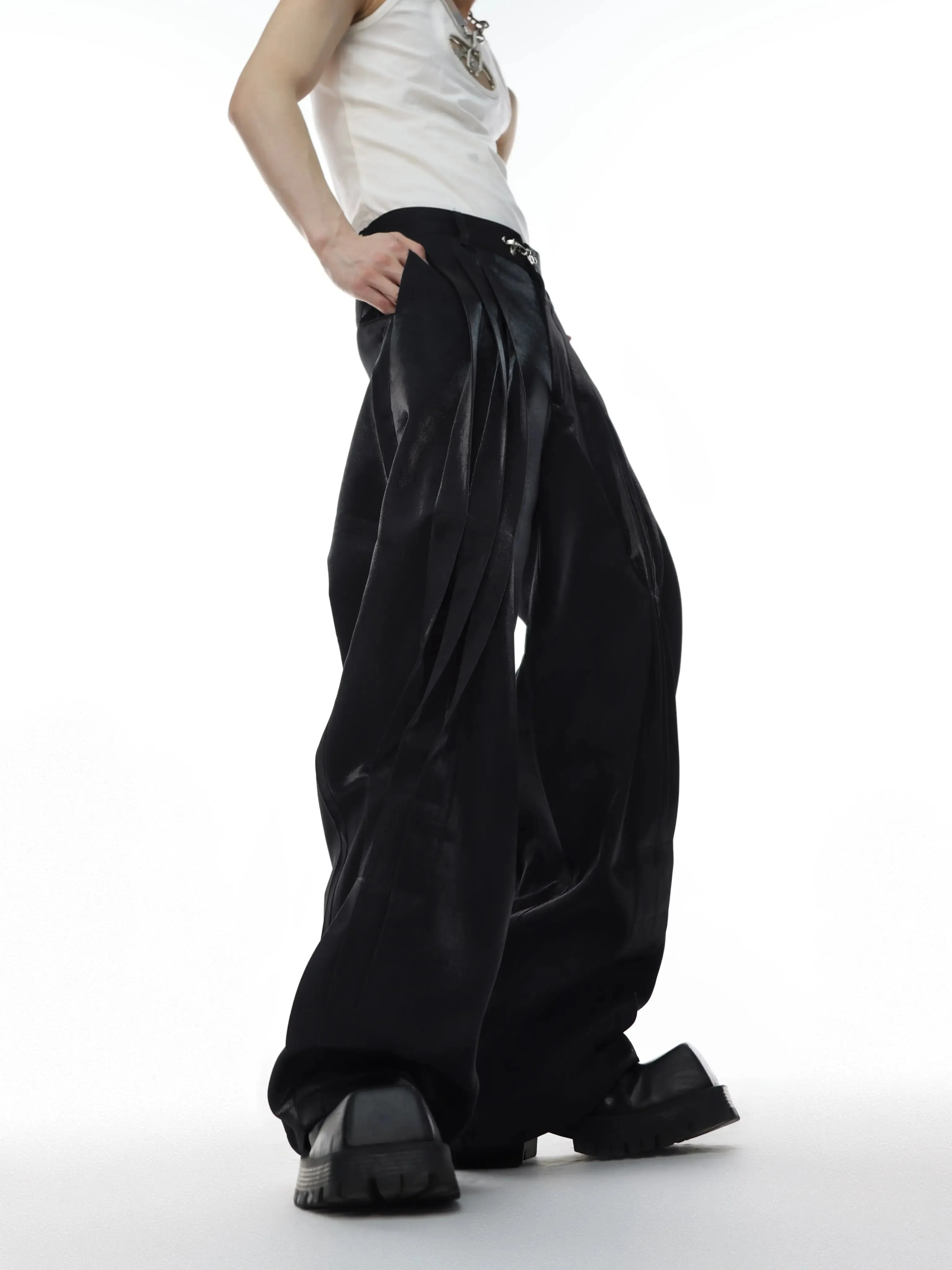 【23s May.】Streamer Pleated Trousers