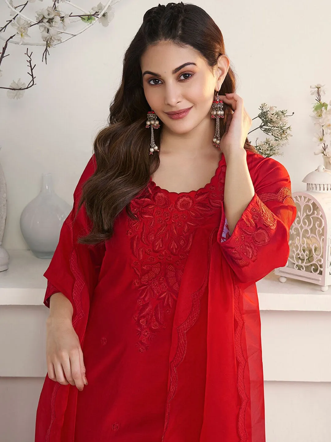 Amyra Dastur Red Floral Regular Thread Work Pure Silk Straight Kurta with Trousers & Dupatta