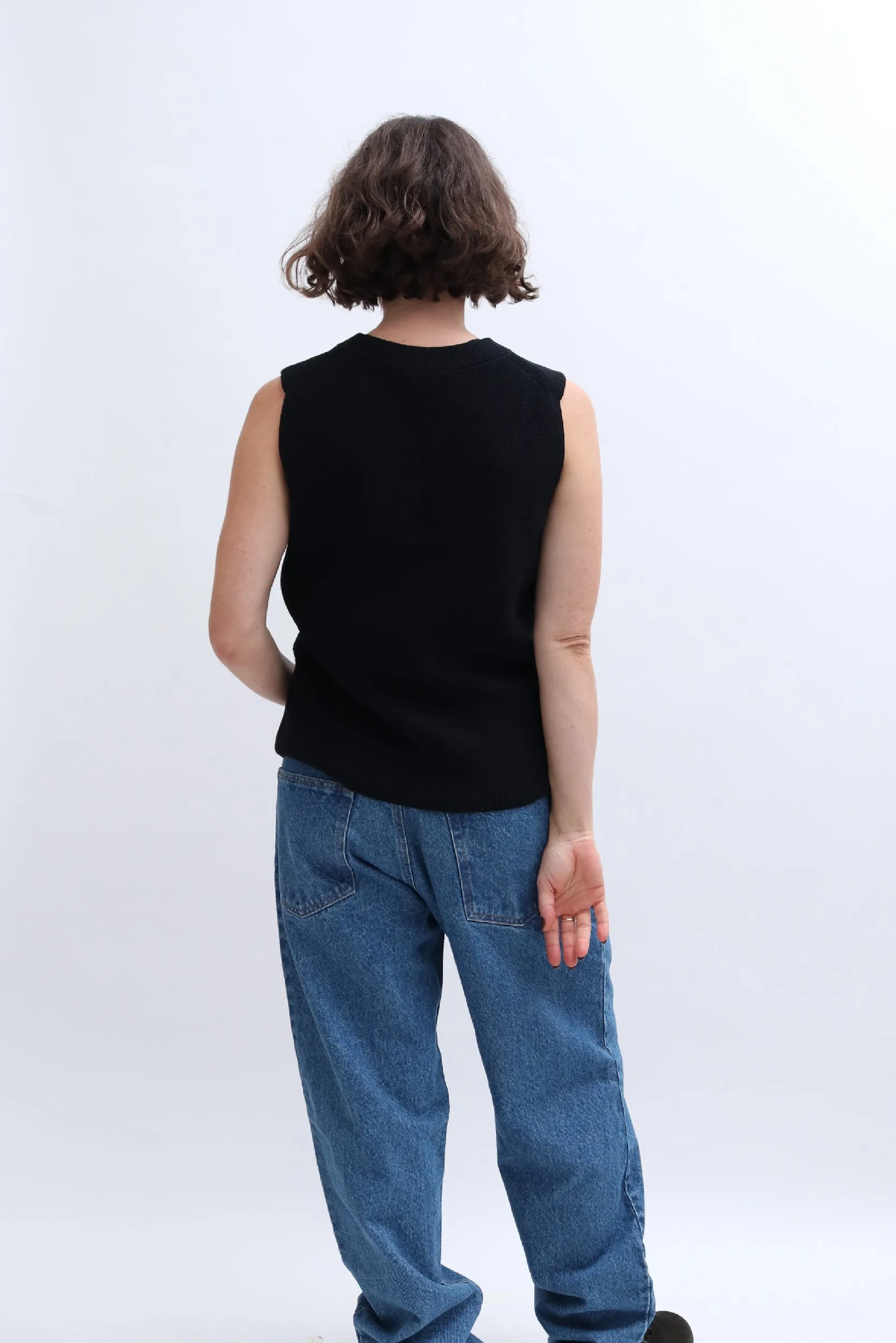 COS SLEEVELESS KNIT