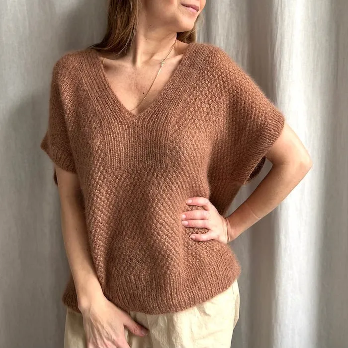 Fungus Slipover V-neck by Refined Knitwear, knitting pattern (UK, DE)