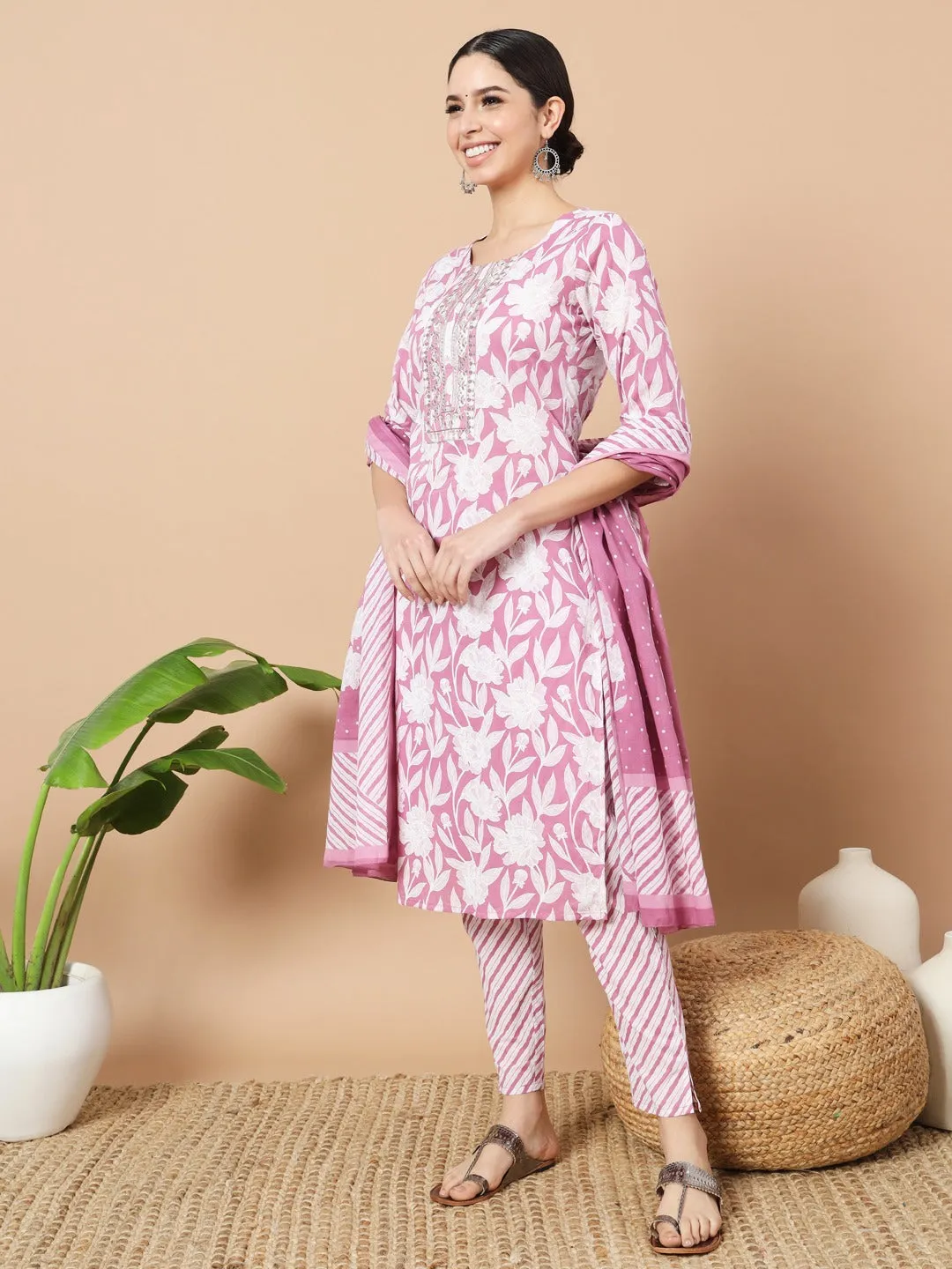 Purple Cotton Floral Print Kurta Set Dupatta With Embroidery