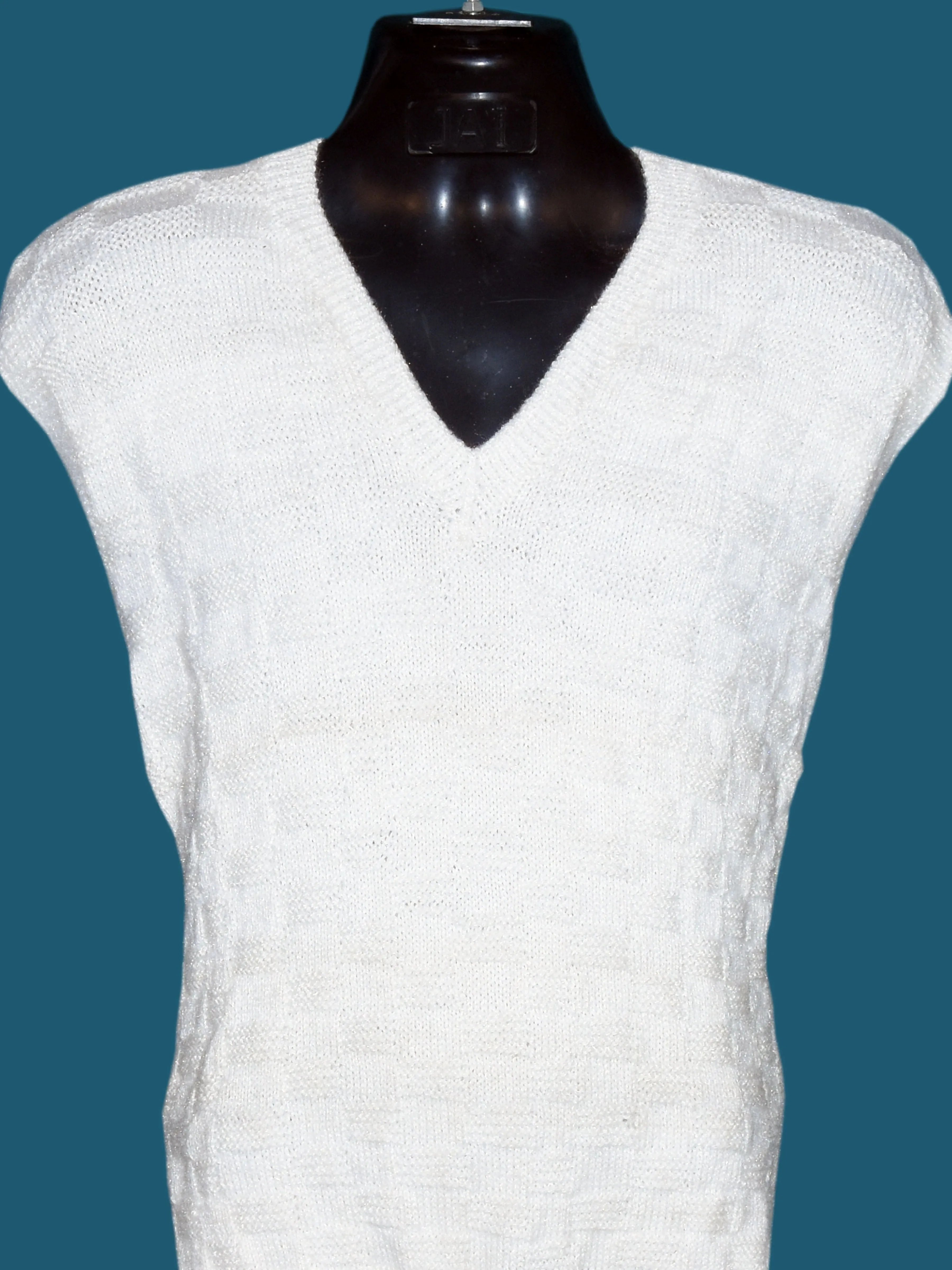 Stylish Bleached White Woollen Graminarts Handmade Vest Pullover For Men